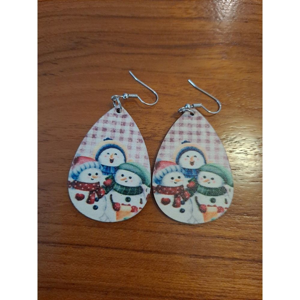 Christmas-Themed Wood Snowmen Teardrop‎ Earrings New Not Worn